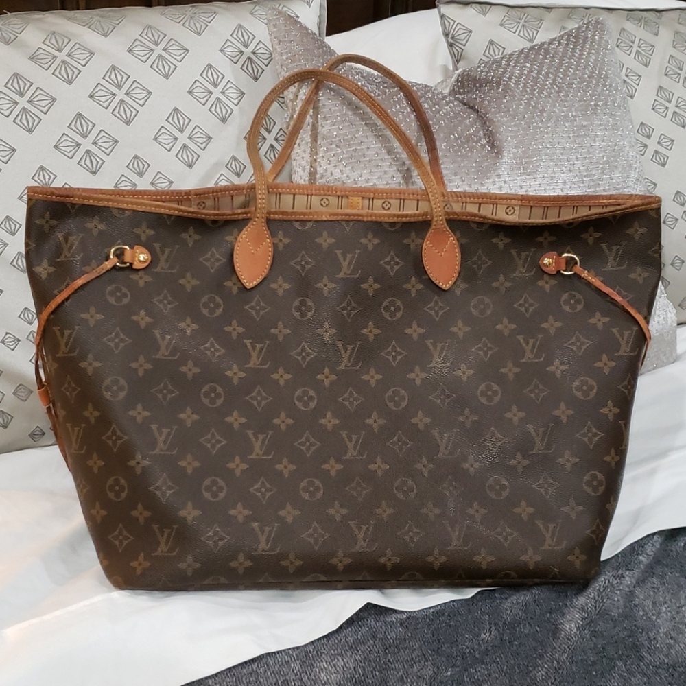 Authentic Louis Vuitton Neverfull Gm**price firm